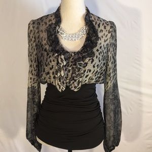 Stylish blouse with rouching